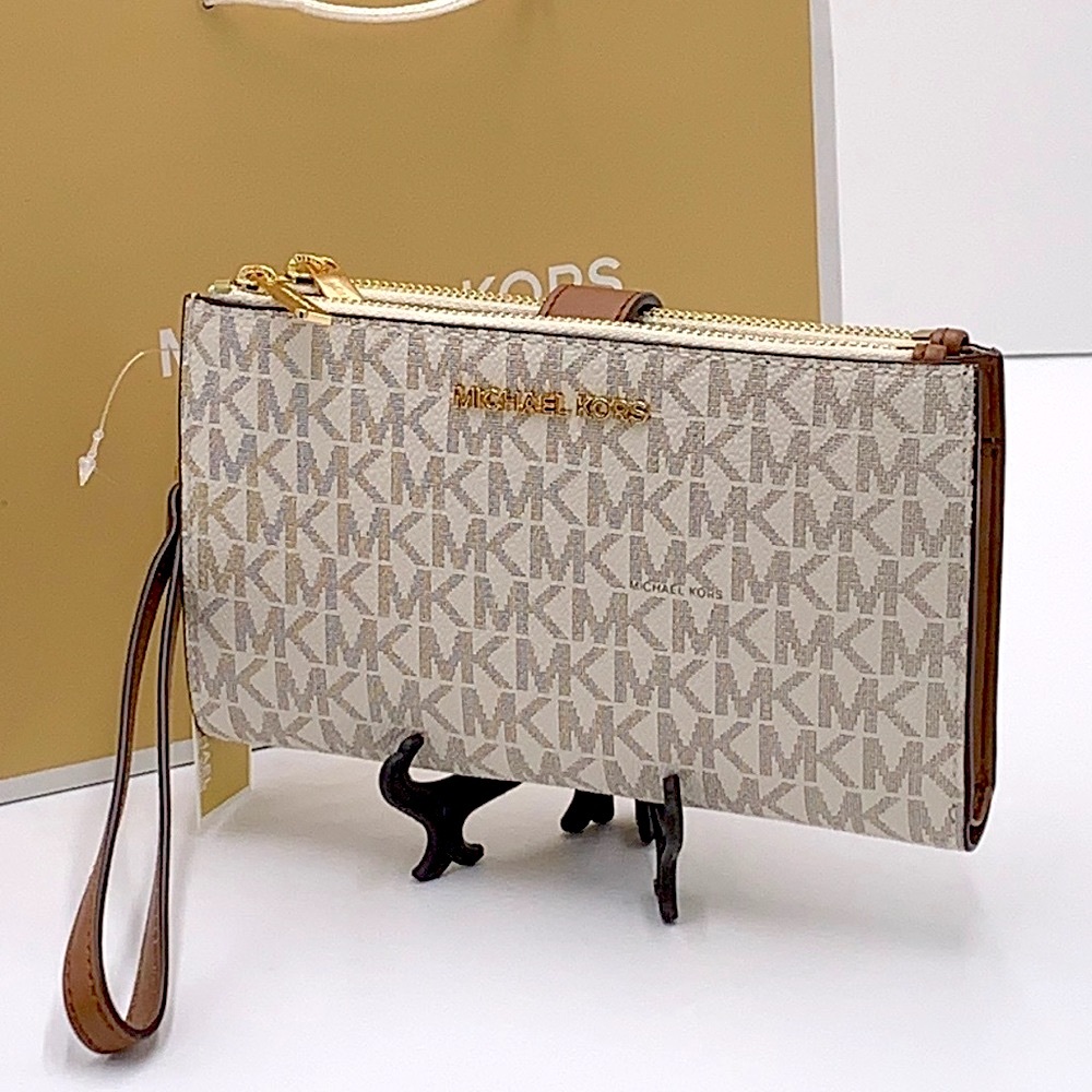 MICHAEL KORS LARGE DOUBLE ZIP WALLET WRISTLET 
COLOR: Vanilla LUGGAGE SI…